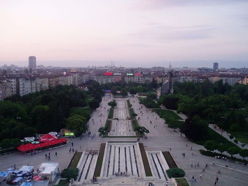 Вид на центральную площадь Софии из Дворца культуры