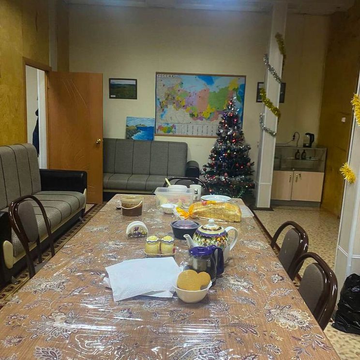 Гостиницы 1-2*, Хижина