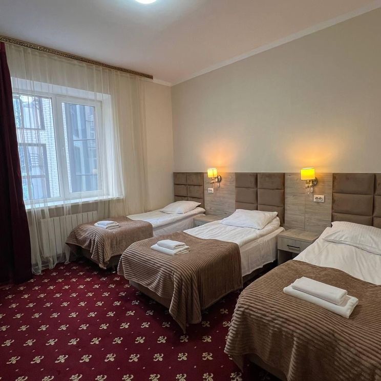 Гостиницы 1-2*, Гостиницы 3*