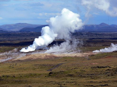 Гуннухвер, самый большой горячий источник в Исландии