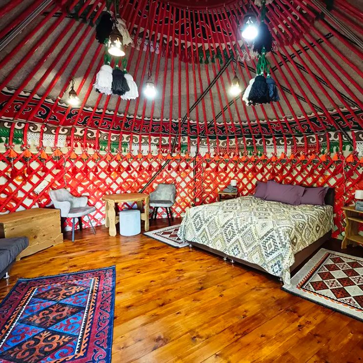 Гостевые домики, Коттеджи, Юрты
