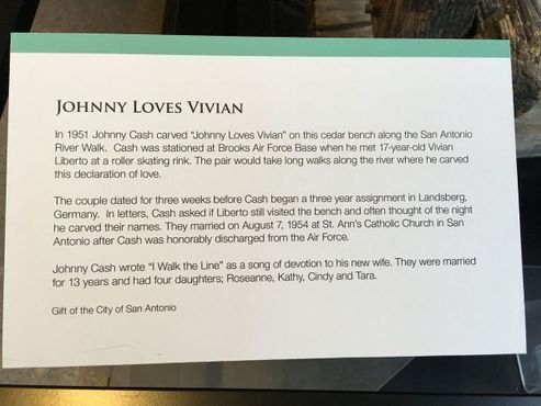  «Джонни любит Вивиан»