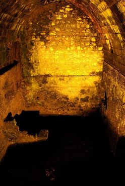 Бассейн Струтион, одно из водохранилищ, найденных в Тоннеле Западной Стены