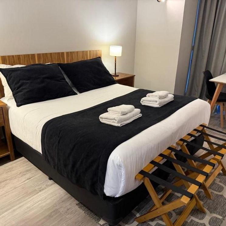 Отели 3*, Отели 4*, Глэмпинги