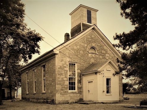 Церковь в тихом уголке округа