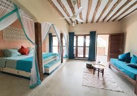 Отели 3*, Палатки