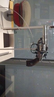Боевой пистолет Виолетты Шабо в Имперском военном музее