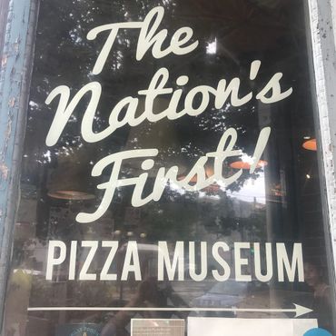 Основатели Музея культуры пиццы считают его первым подобным музеем в США