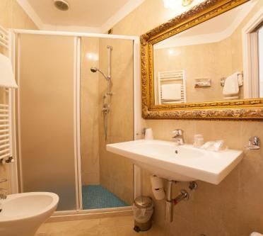 Отели 4*