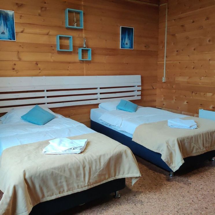 Гостевые домики, Tourist base