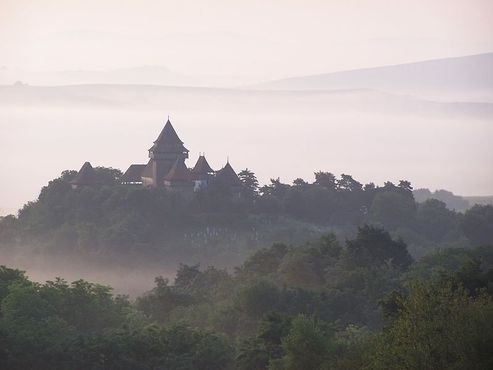 Укреплённая церковь Вискри