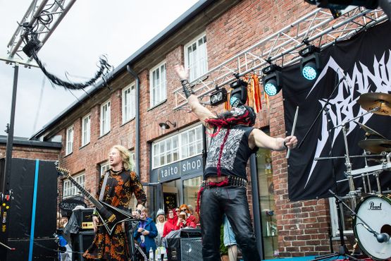 Чемпионат мира по вязанию под музыку хэви-метал