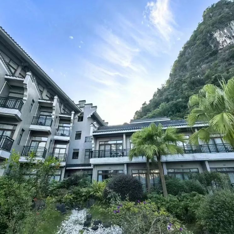 Отели 4*, Отели 5*