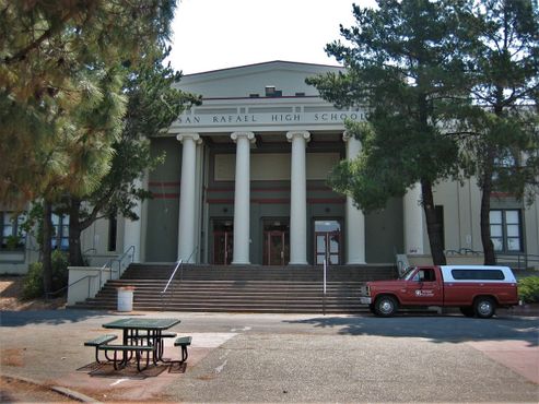 Школа Сан-Рафаэля