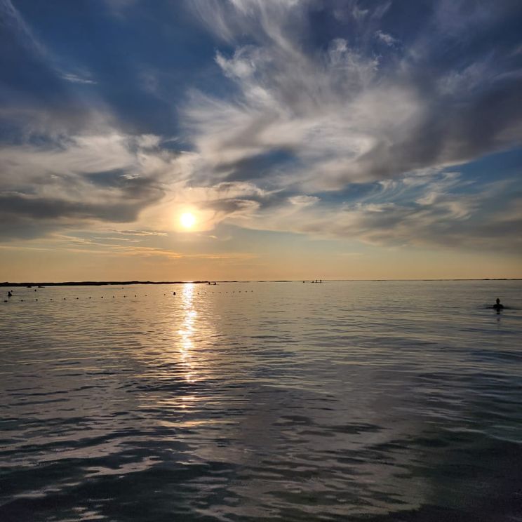 Отели 3*, Палатки