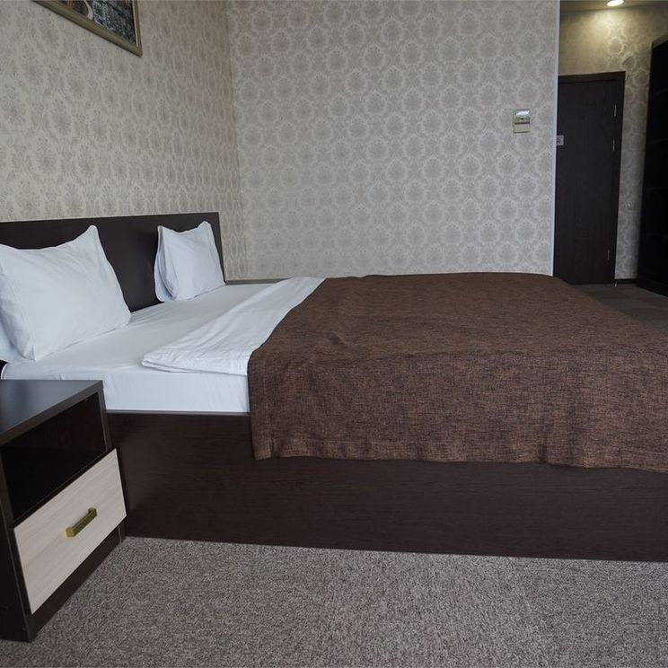 Гостиницы 1-2*, Гостевые домики, Гостиницы 3*, Апартаменты