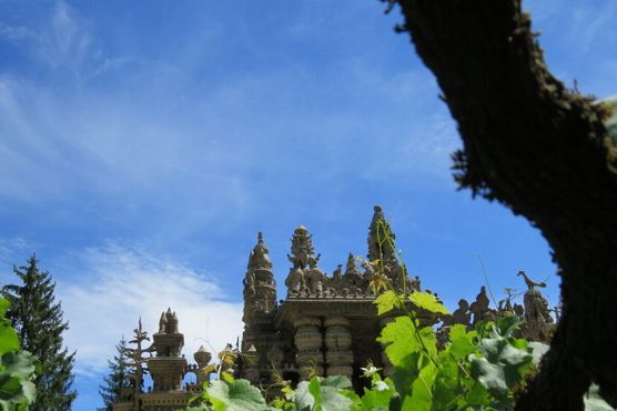 Идеальный дворец