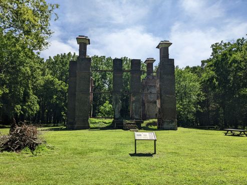 Руины плантации Розуэлл