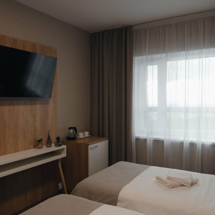 Отели 1-2*, Отели 3*