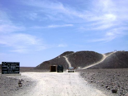 Холм "Мирадор-Натураль", откуда также открывается вид на линии Наски
