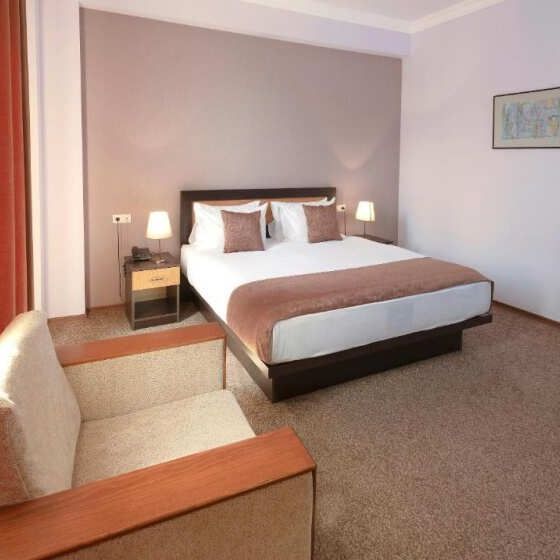 Гостиницы 3*