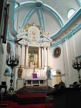 Главный алтарь собора