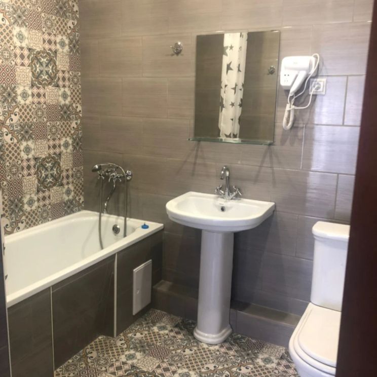 Отели 1-2*, Отели 3*