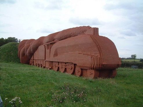 Кирпичный поезд в Дарлингтоне