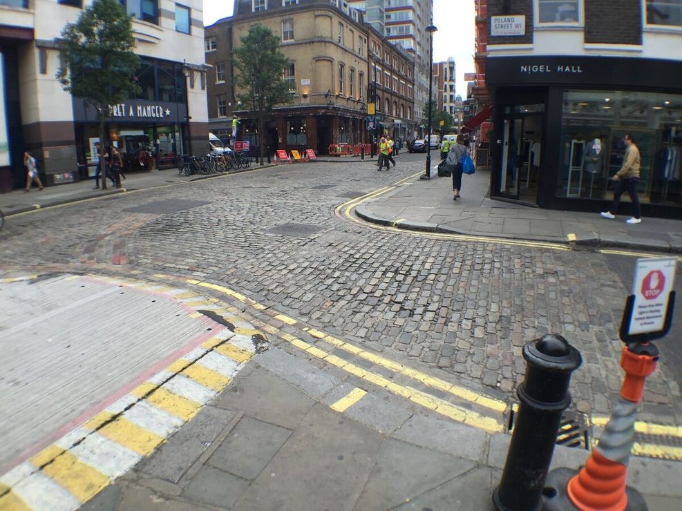 «Холерная» водозаборная колонка на Брод-стрит: где находится и что ...