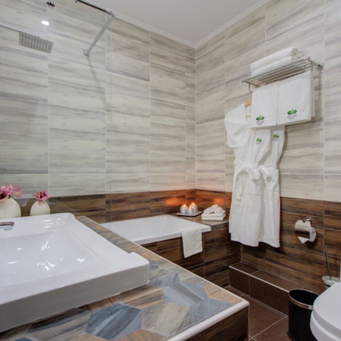 Отели 3*, Глэмпинги, Палатки