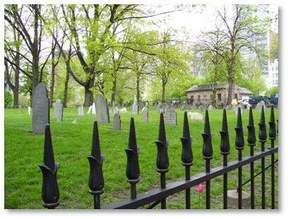 Центральное кладбище Бостона, вид с Бойлстон-стрит