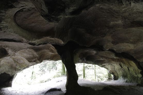 Пещера «Полый камень»