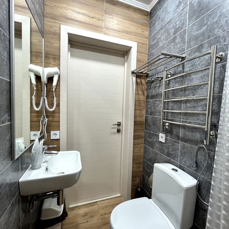 Отели 1-2*, Гостевые домики, Отели 3*, Отели 4*