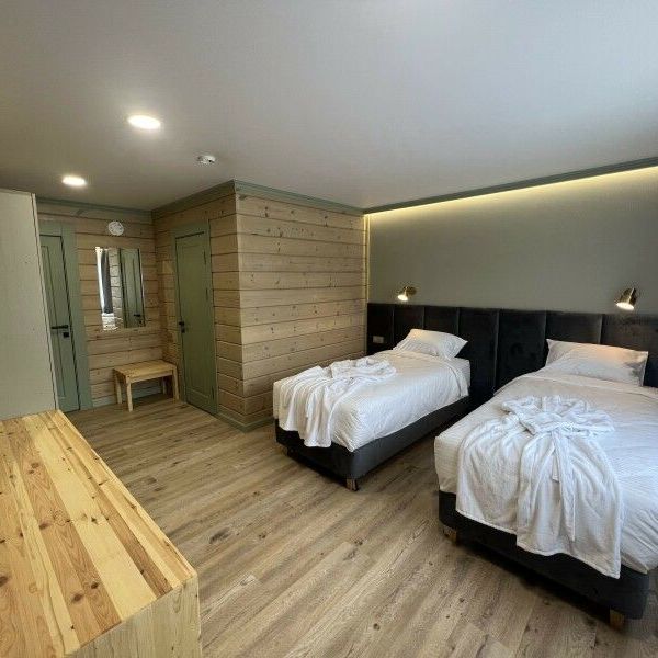 Отели 1-2*, Отели 3*