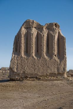 Руины Кептер-Кханы в Шахрияр-Арк, одного из старейших зданий в Мерве