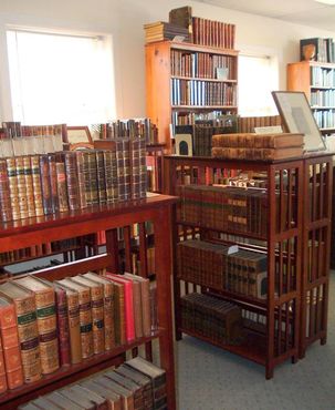 «Антикварные книги Адамса»