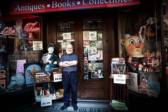 Магазин Reed Books и сам Джим Рид