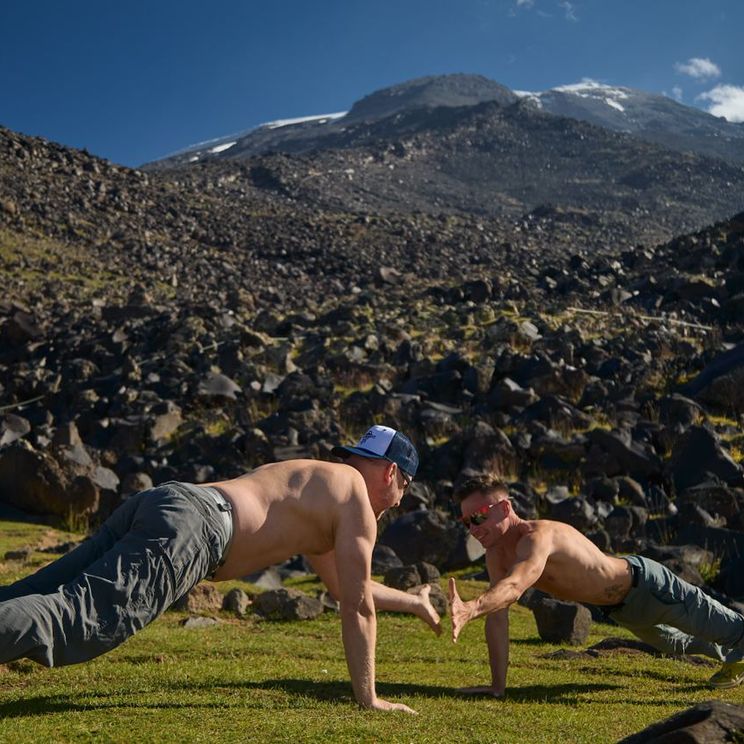 Отели 3*, Палатки