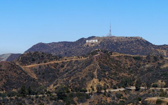 Знак Hollywood, вид со стороны обсерватории