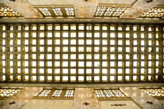 Потолок в мавзолее Маунтин-Вью