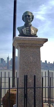 Бюст Александра Гамильтона