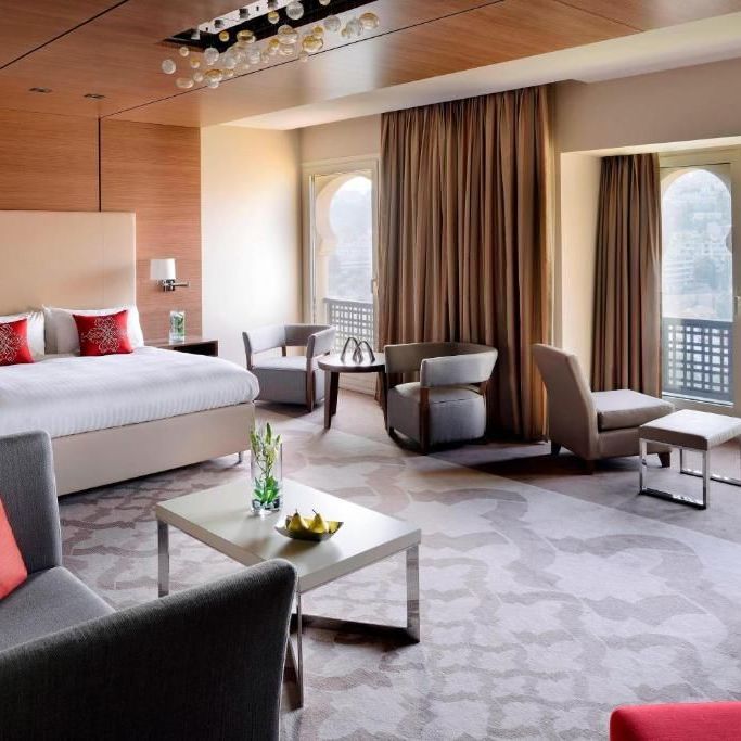 Отели 5*, Палатки