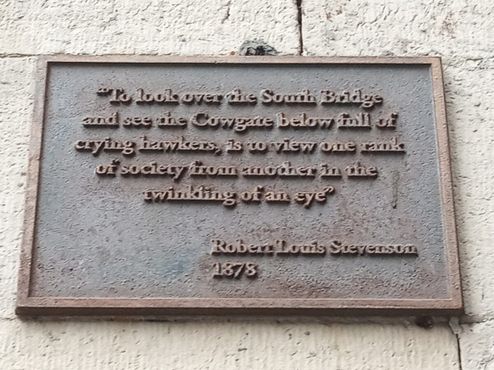 Табличка с цитатой Роберта Льюиса Стивенсона