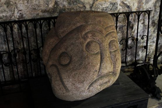 Каменная голова Саласпилса