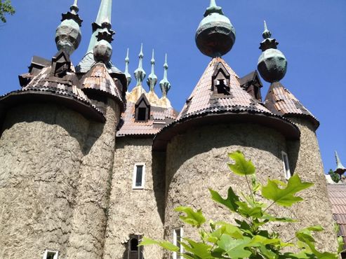 Замок Монт-Руж