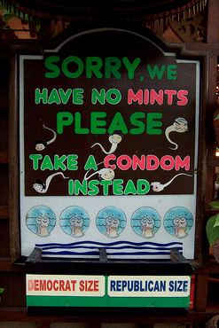 Бесплатные презервативы в ресторане