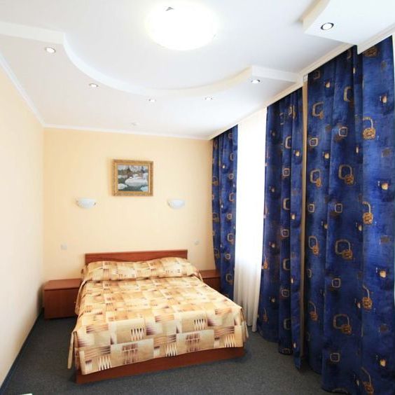 Отели 1-2*, Отели 3*