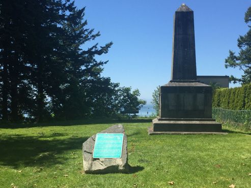 Памятник 49-й параллели