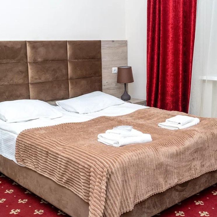 Отели 1-2*, Отели 3*