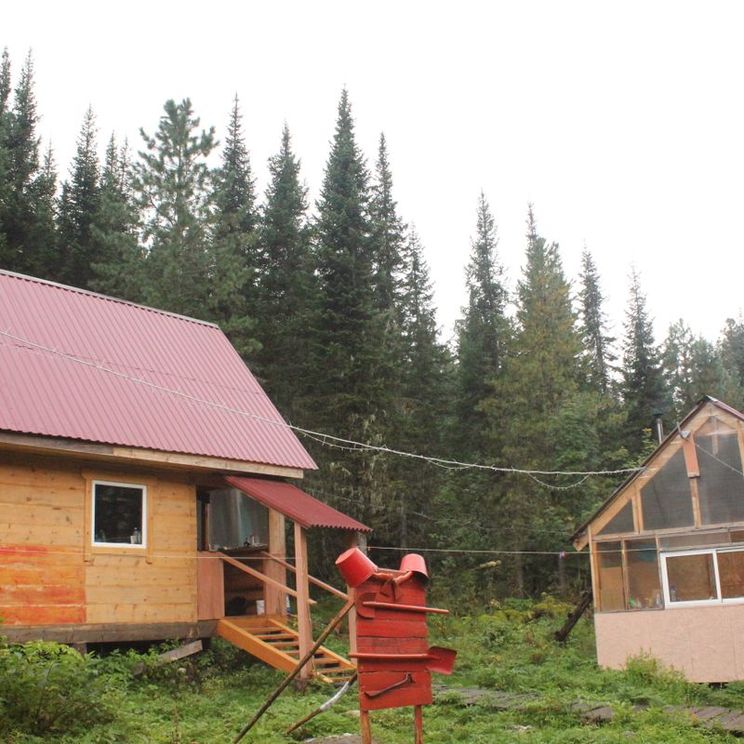 Отели 1-2*, Шале, Хаусботы